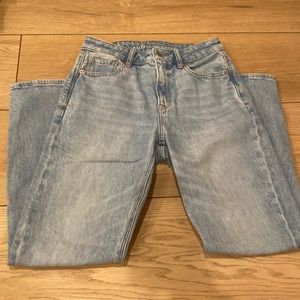 American eagle mom jeans size 2